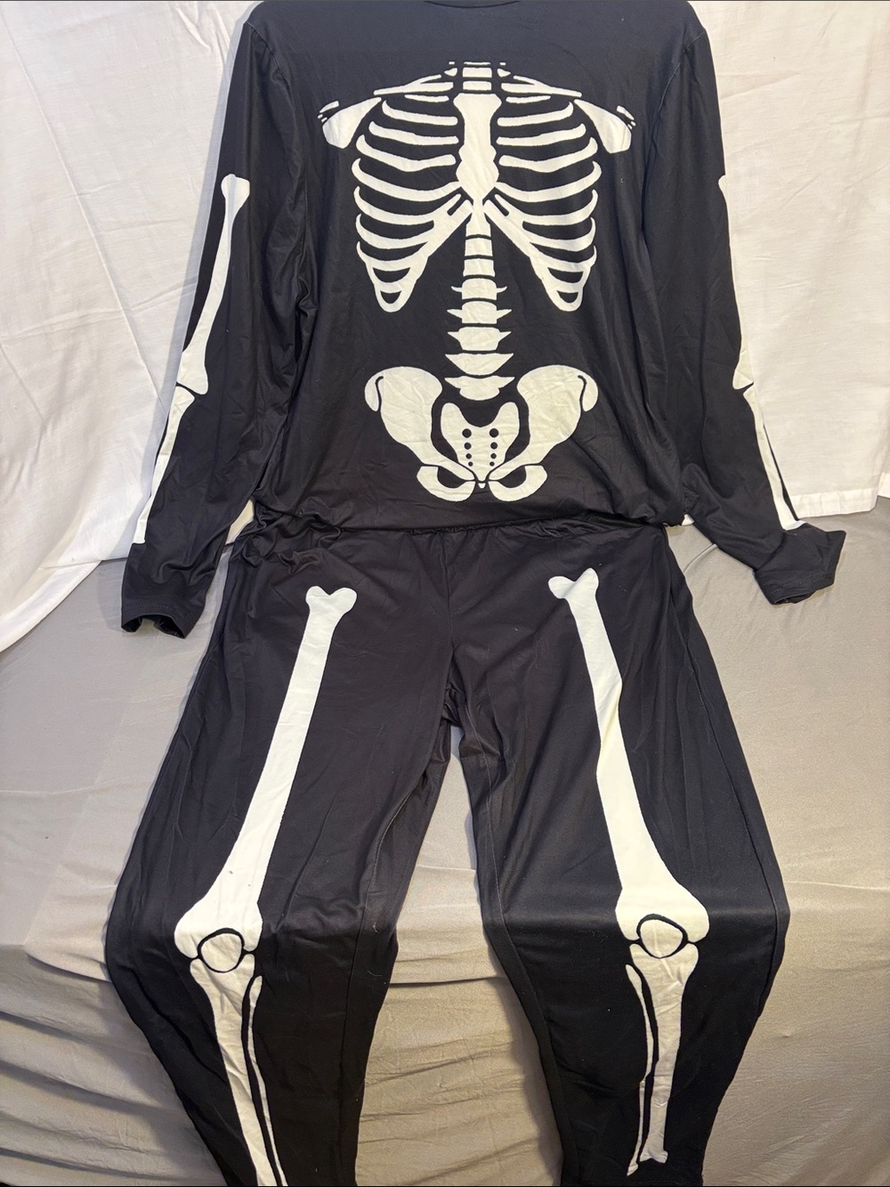 Black Skeleton Print Women's Pajama Set - Long Sleeve Top & Pants